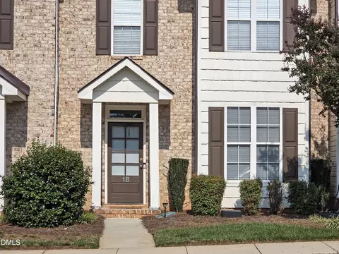 18 Rhododendron Dr, Greensboro, NC 27455