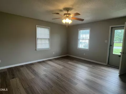 505 Elizabeth St, Selma, NC 27576 photo 2