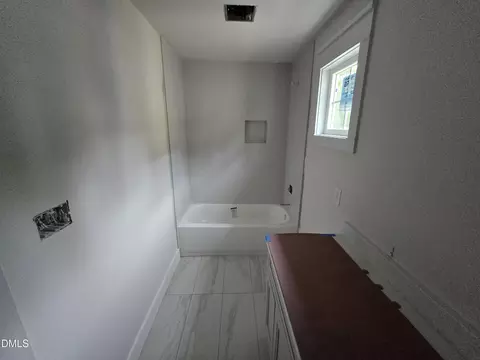 Bath - 612 Hemlock Ave, Durham, NC 27707 photo 4 of 4