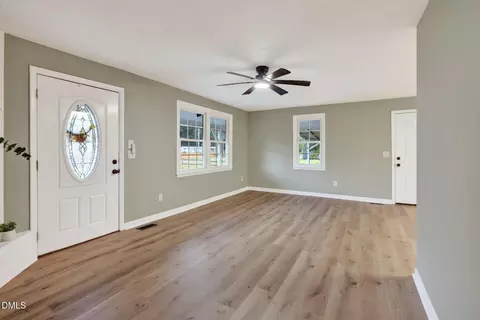 Living - 935 Maynard Rd, Godwin, NC 28344 photo 3 of 3