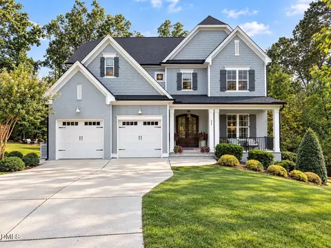 323 Harewood Pl, Fuquay Varina, NC 27526