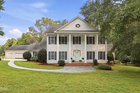 704 Bowden Rd, Chapel Hill, NC 27516