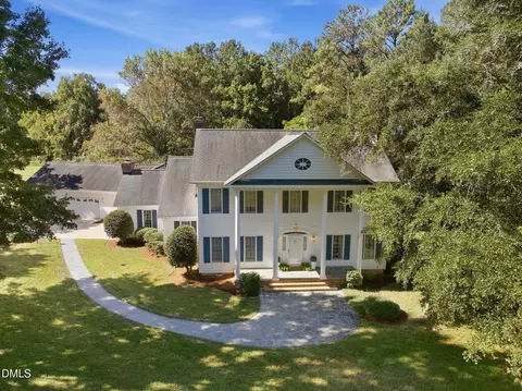 704 Bowden Rd, Chapel Hill, NC 27516