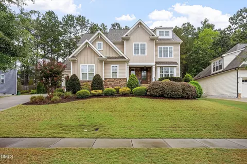 232 Sunset Bluffs Dr, Fuquay Varina, NC 27526