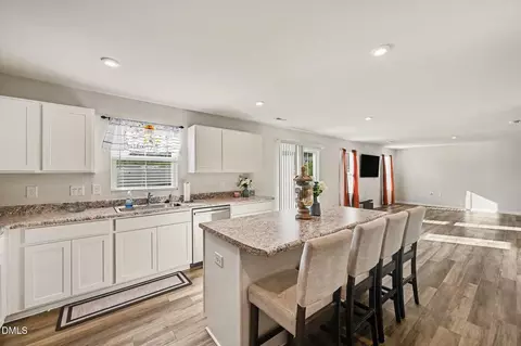 Kitchen - 1008 Bridgewater Dr, Durham, NC 27704 photo 4 of 4