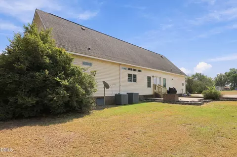 Exterior - 50 Cutoff Rd, Dunn, NC 28334 photo 3 of 8