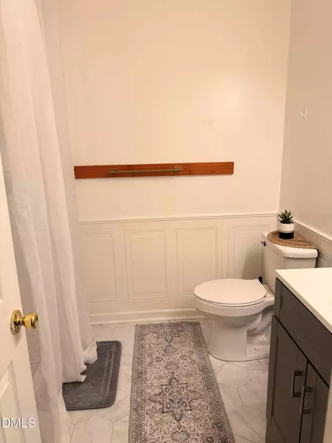 Bath - 806 Whitby Ct, Durham, NC 27703 photo 2 of 3