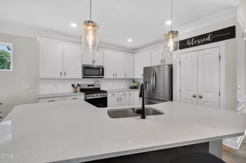 Kitchen - 26 Gander Dr, Benson, NC 27504 photo 2 of 6