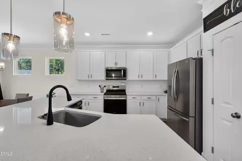 Kitchen - 26 Gander Dr, Benson, NC 27504 photo 4 of 6