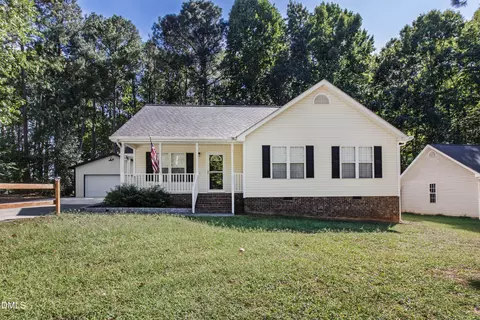 25 Beaver Ridge Dr, Youngsville, NC 27596