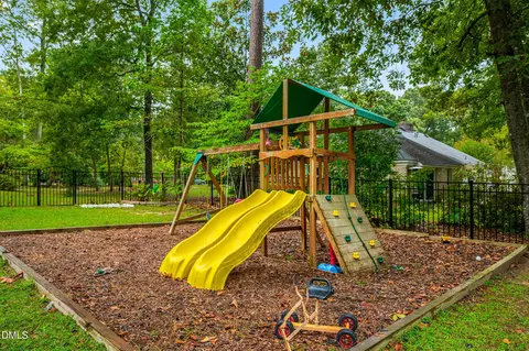 Exterior - 1110 Chestnut Dr, Smithfield, NC 27577 photo 13 of 20