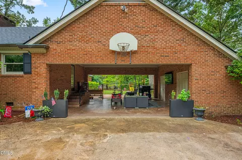 Exterior - 1110 Chestnut Dr, Smithfield, NC 27577 photo 18 of 20