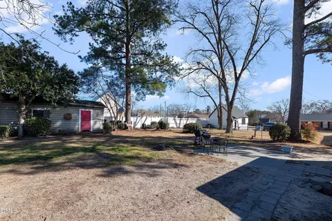 Exterior - 604 W Divine St, Dunn, NC 28334 photo 7 of 7