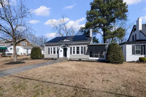 Exterior - 604 W Divine St, Dunn, NC 28334 photo 3 of 7
