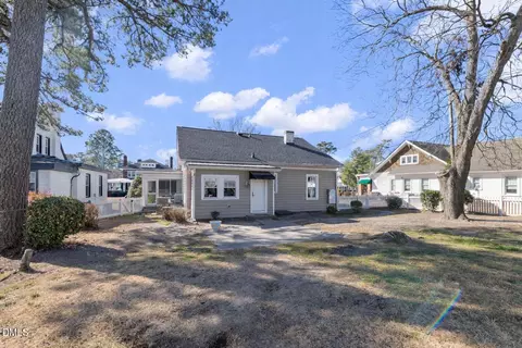 Exterior - 604 W Divine St, Dunn, NC 28334 photo 5 of 7