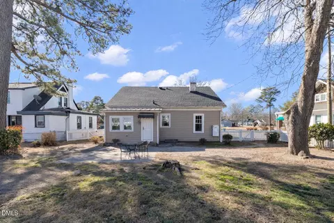 Exterior - 604 W Divine St, Dunn, NC 28334 photo 6 of 7