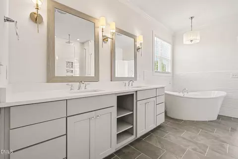 Bath - 2308 Wade Ave, Raleigh, NC 27607 photo 1 of 4