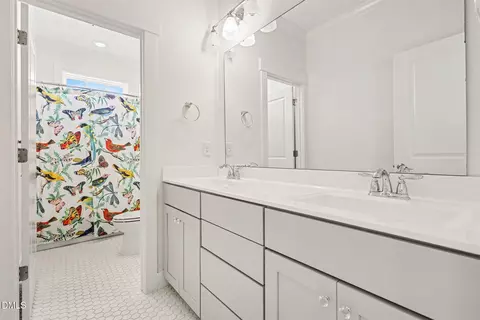 Bath - 2308 Wade Ave, Raleigh, NC 27607 photo 3 of 4