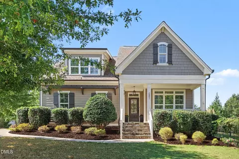 2801 Greenbank Mill Dr, Fuquay Varina, NC 27526