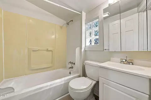 Bath - 906 Orient St, Durham, NC 27701 photo 3 of 3