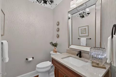 Bath - 72 Edgewood Dr, Durham, NC 27713 photo 5 of 8