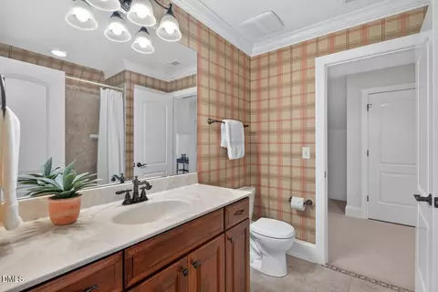 Bath - 72 Edgewood Dr, Durham, NC 27713 photo 6 of 8