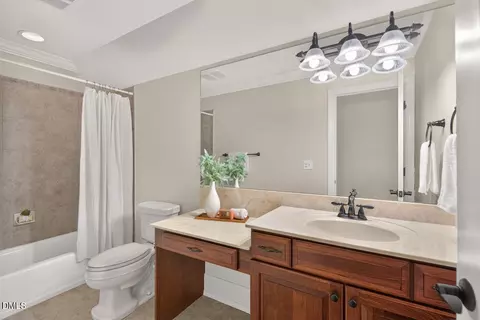Bath - 72 Edgewood Dr, Durham, NC 27713 photo 7 of 8