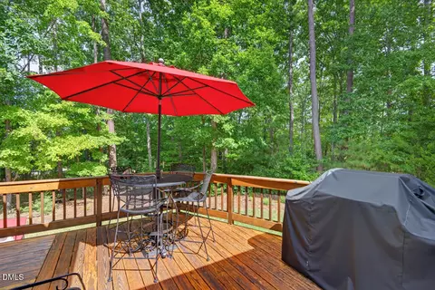 Exterior - 72 Edgewood Dr, Durham, NC 27713 photo 7 of 10