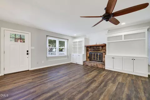Living - 1105 Springview Trl, Garner, NC 27529 photo 2 of 4