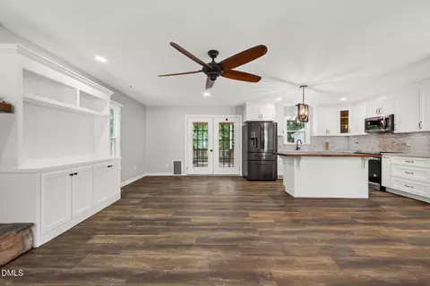 Living - 1105 Springview Trl, Garner, NC 27529 photo 4 of 4