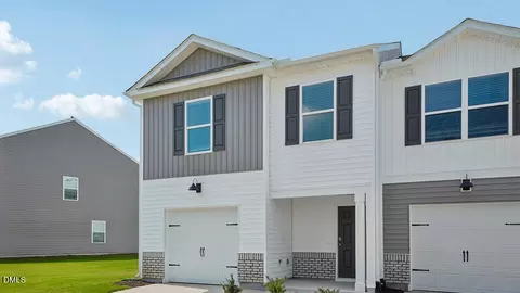 32 Bee Garden Ct, Angier, NC 27501