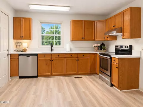 Kitchen - 5945 Craig Rd, Durham, NC 27712 photo 3 of 4