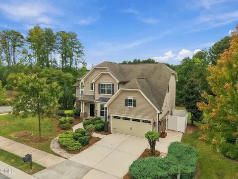View/Area - 2116 Hemlock Hill Dr, Durham, NC 27703 photo 1 of 7