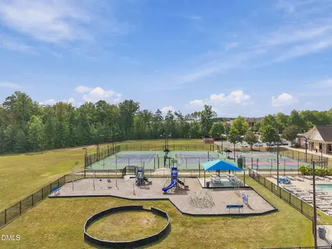 View/Area - 2116 Hemlock Hill Dr, Durham, NC 27703 photo 5 of 7