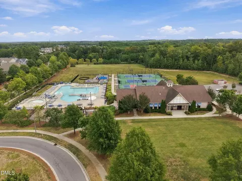 View/Area - 2116 Hemlock Hill Dr, Durham, NC 27703 photo 3 of 7