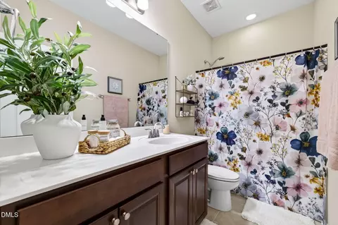 Bath - 96 Sugar Maple Ct, Garner, NC 27529 photo 2 of 2