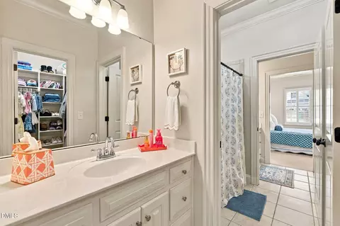 Bath - 1505 Duplin Rd, Raleigh, NC 27607 photo 3 of 5