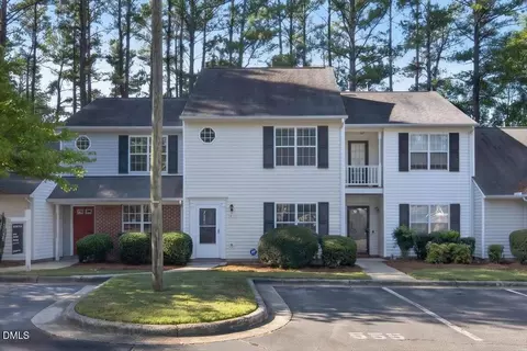 5553 Fieldcross Ct, Raleigh, NC 27610