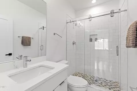 Bath - 801 N Roxboro St, Durham, NC 27701 photo 1 of 6