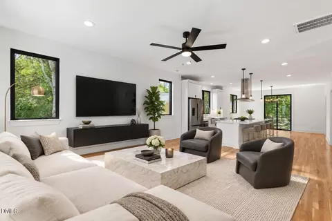 Living - 801 N Roxboro St, Durham, NC 27701 photo 1 of 4
