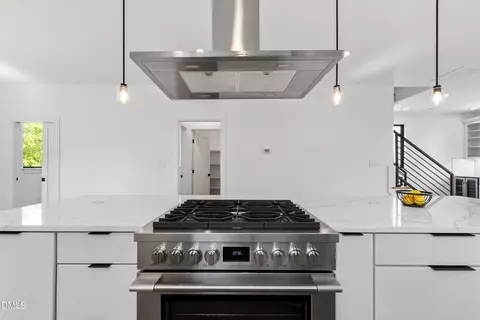Kitchen - 801 N Roxboro St, Durham, NC 27701 photo 12 of 13