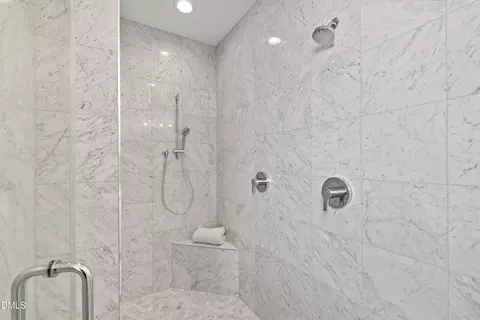 Bath - 801 N Roxboro St, Durham, NC 27701 photo 6 of 6