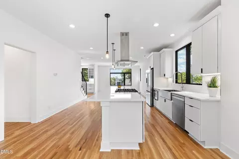 Kitchen - 801 N Roxboro St, Durham, NC 27701 photo 9 of 13