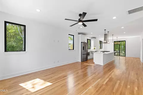 Living - 801 N Roxboro St, Durham, NC 27701 photo 2 of 4