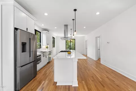 Kitchen - 801 N Roxboro St, Durham, NC 27701 photo 2 of 13
