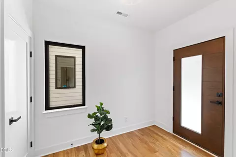 Entry Way - 801 N Roxboro St, Durham, NC 27701 photo 2 of 6