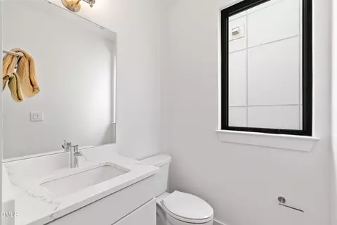 Bath - 801 N Roxboro St, Durham, NC 27701 photo 2 of 6