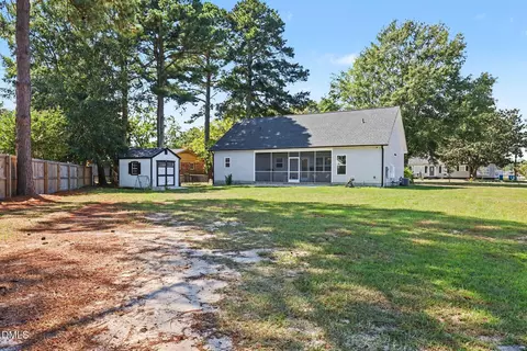 Exterior - 710 Memorial Ave, Dunn, NC 28334 photo 2 of 3