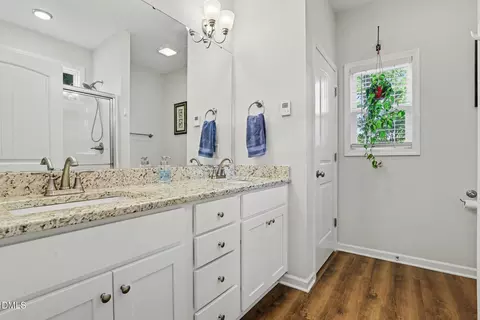 Bath - 710 Memorial Ave, Dunn, NC 28334 photo 1 of 2