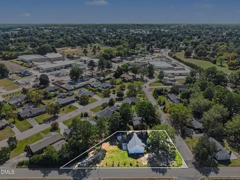View/Area - 710 Memorial Ave, Dunn, NC 28334 photo 1 of 8